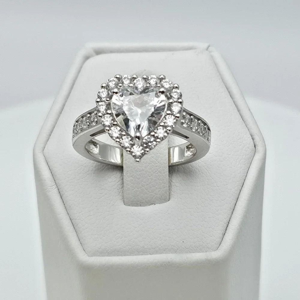 BE 925 Sterling Silver Heart Ring Halo Design Cubic Zirconia‎ Engagement Size 7